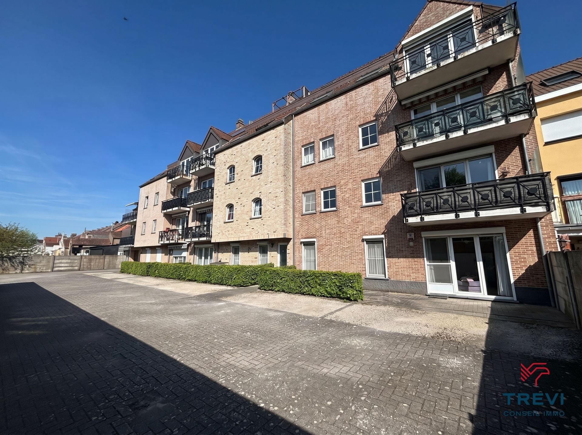 Bel appartement 2 chambres au rez avec terrasse  - photo 2