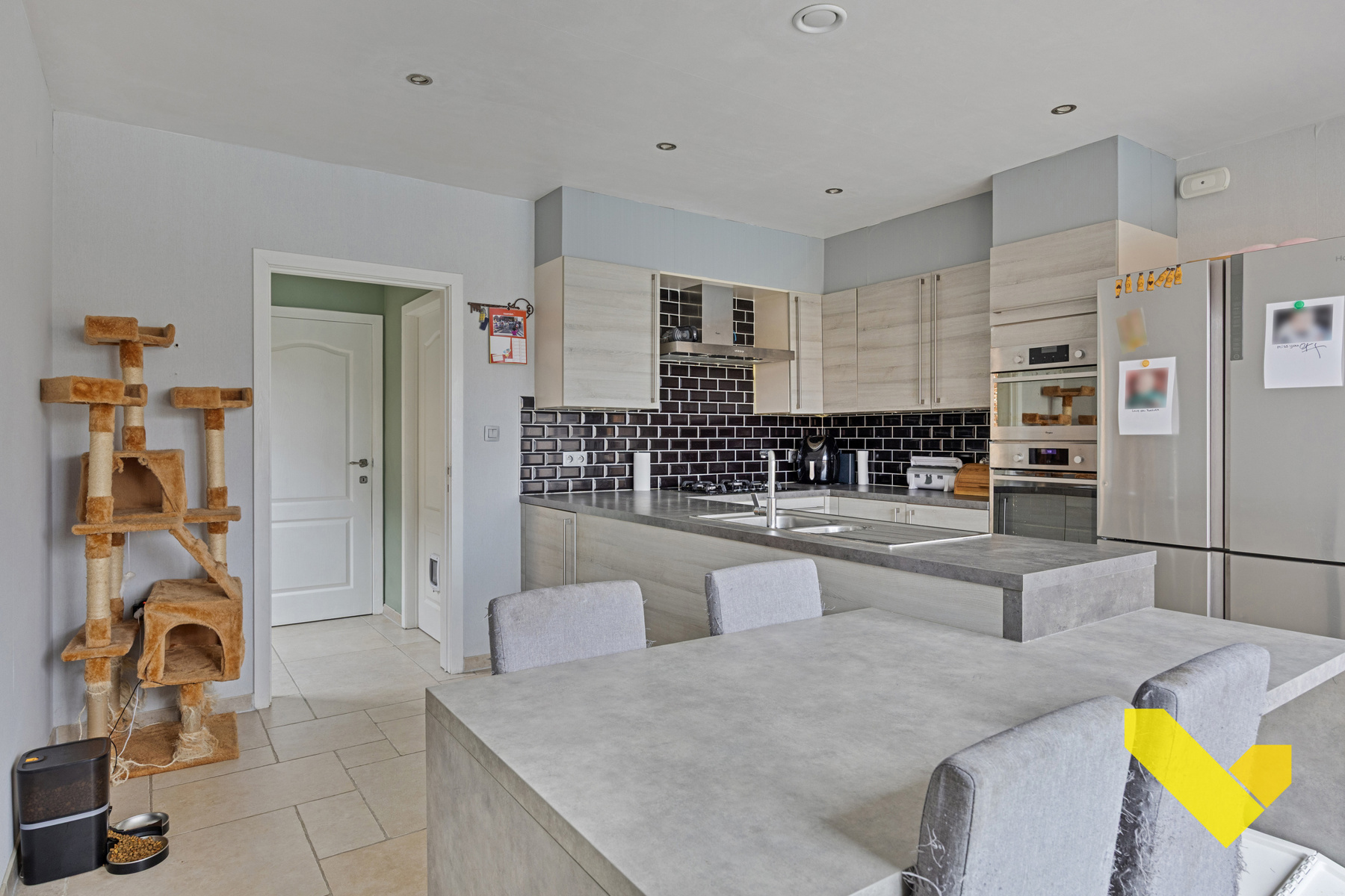 Prachtige gezinswoning met zonnepanelen en zwembad! - foto 4