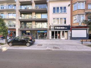 Gelegen in de Zeelaan te De Panne, in het centrum en op wandelafstand van de zee bevindt zich deze ruime garage te huur.afmetingen:2,76m B x...