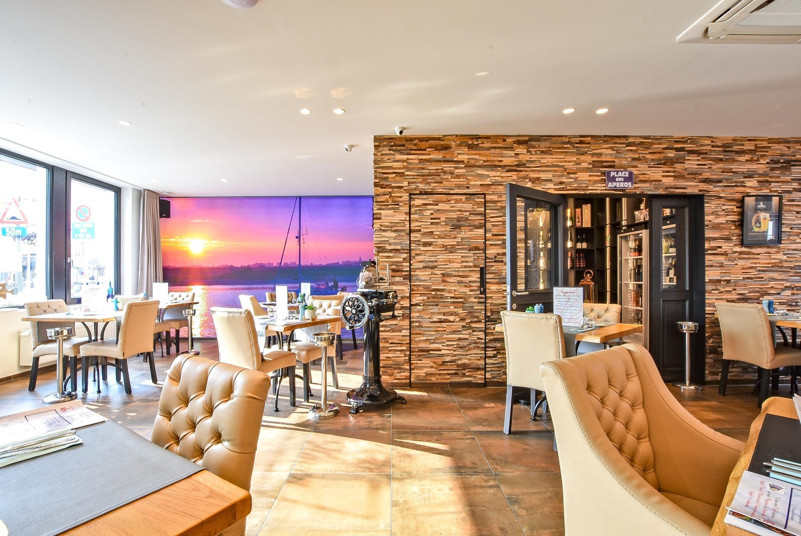 HUUR-KOOP: Restaurant 'De Haven' volledig gebouw met mogelijheden vlakbij de kaai gelegen op 313 m². - foto 4