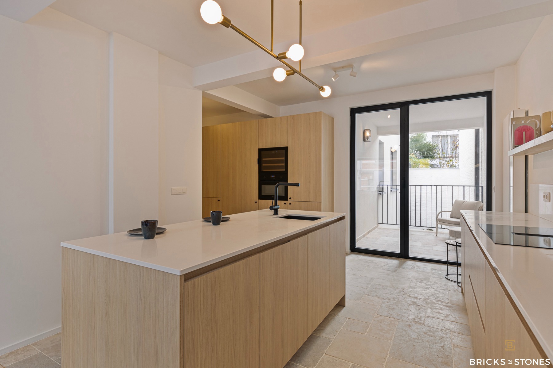 Trendy 2 slaapkamer appartement met terras op het Zuid - foto 3