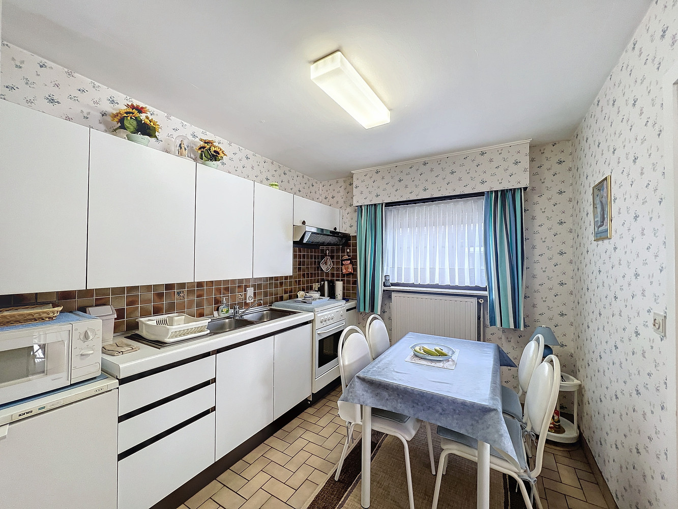 Ruim 2 slaapkamerappartement met garagebox te Maldegem - photo 5