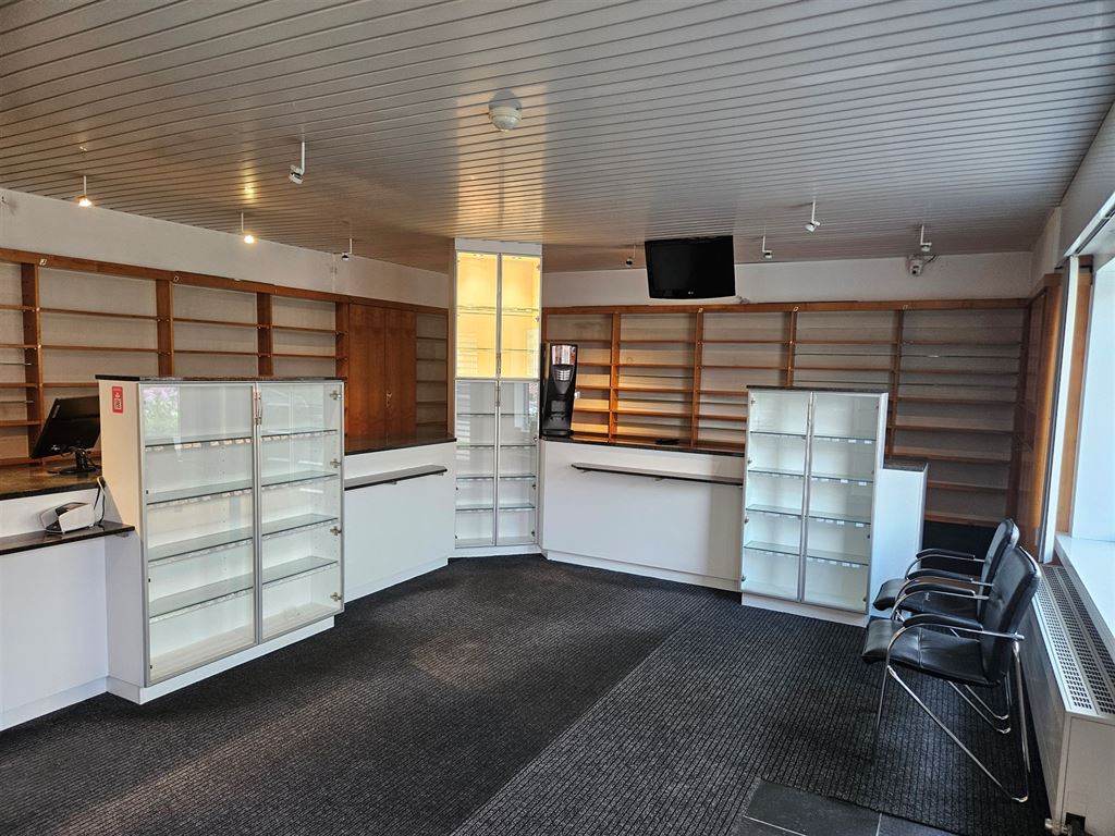 Woning met commerciële ruimte - foto 4