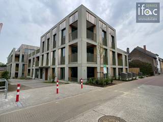 Fantastisch gelegen nieuwbouwappartement met 1 slaapkamer en autostaanplaats te huur in het centrum van Tervuren. Het appartement is afgewerkt...