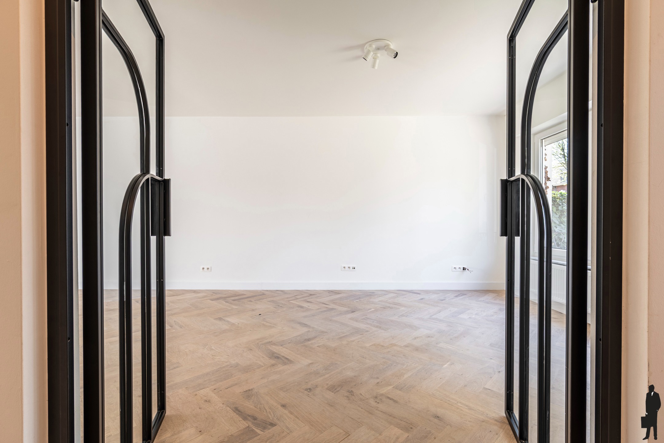 Luxueus gerenoveerde gezinswoning in de gegeerde Elsdonkwijk - foto 4