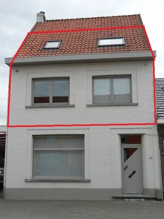 Duplex-appartement op 1ste en 2de verdieping (geen lift) met ingerichte keuken, leefruimte met aanpalend ruim zonneterras, vernieuwde badkamer,...