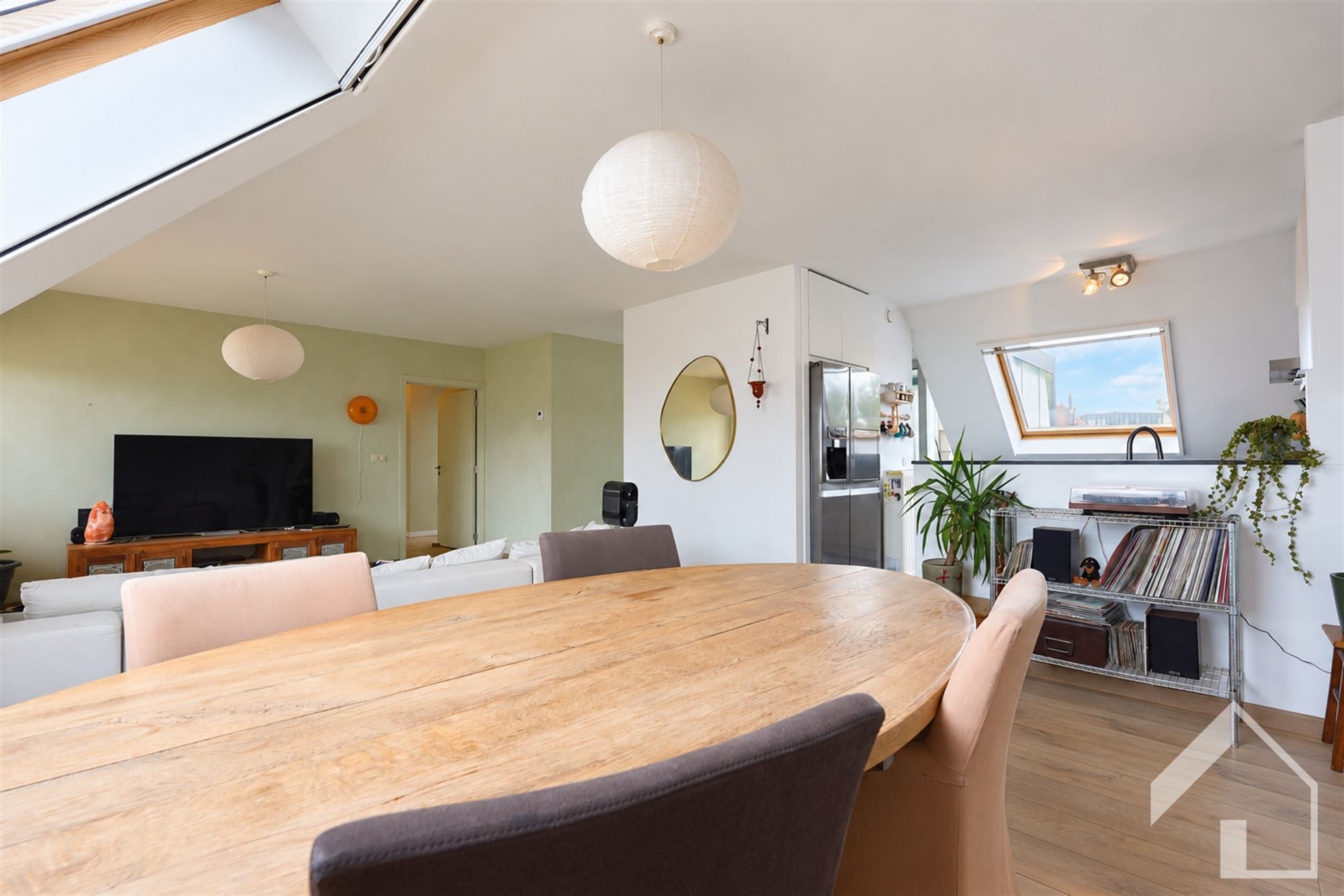 Ruim dakappartement met groot terras en staanplaats - foto 5