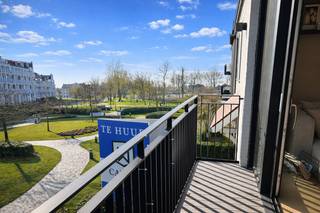 Modern appartement gelegen in een mooie villaresidentie te Duinenwater, tegenover Lake Site en vlakbij alle voorzieningen als winkels...