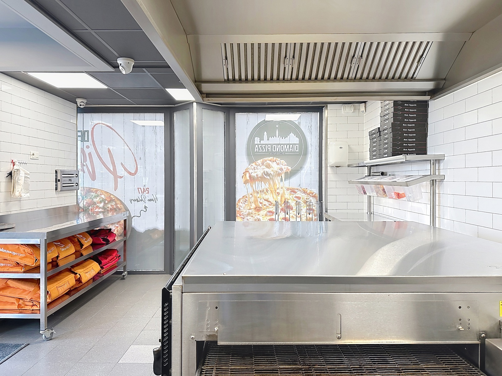 Centraal gelegen handelsruimte met 6 parkings op de A12 - foto 5