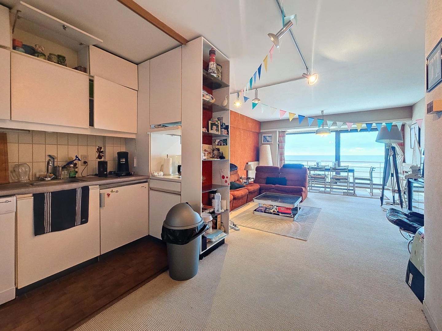 Op te knappen appartement met frontaal zeezicht  te Nieuwpoort - foto 5