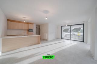 Commercial à vendre à Dixmude