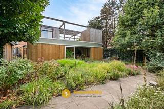 Instapklare open bebouwing met 3 slaapkamers, sauna en mooi aangelegde tuin te koop in Wachtebeke!In de Hoogstraat 5 vindt u deze unieke open...