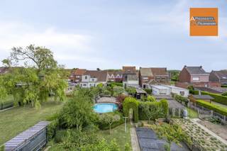 Gerenoveerde woning met 4 slaapkamers en grote tuin met zwembad. VANAFPRIJS VAN 585.000€SCOOP SALE DONDERDAG 29/1 VAN 16.00 TOT 18.00 EN ZATERDAG...