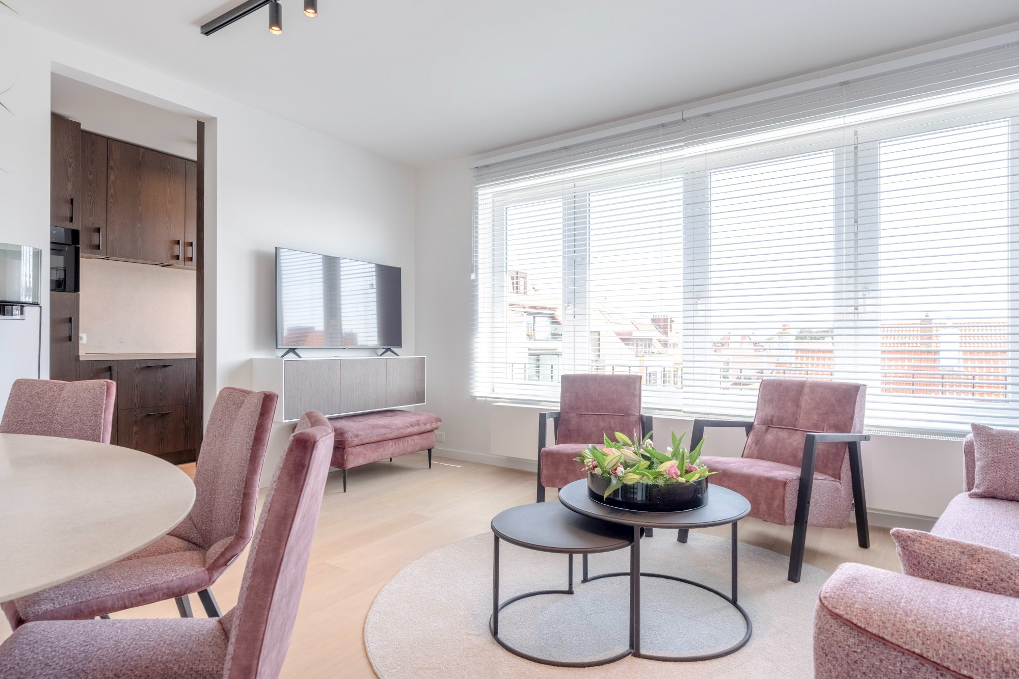 Rustig gelegen volledig gerenoveerd appartement met een open zicht over de villa's. - foto 5