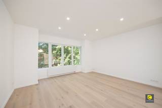  Stijlvol gerenoveerd 1 slaapkamer appartementWelkom in dit instapklare 1 slaapkamer appartement op de tweede verdieping, gelegen in de rustige en...