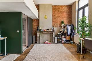 Welkom in deze hippe kamer in het kloppend van Antwerpen!Wij verkopen 4 verschillende kamers (elke kamer aan deze VP) gelegen in de Ommeganckstraat...