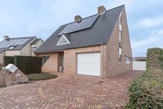 Zeer verzorgde en aangename woning op mooi perceel van 1.168 m²4 slpks I EPC C I Elektriciteit goedgekeurdZeer gunstig gelegen in een rustige...