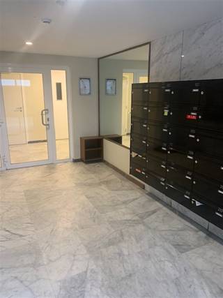 Op een zucht van Leuven, vlakbij Gasthuisberg, KUL, Imec en alle belangrijke invalswegen, zijn wij verheugd, deze gerenoveerde studio op een...