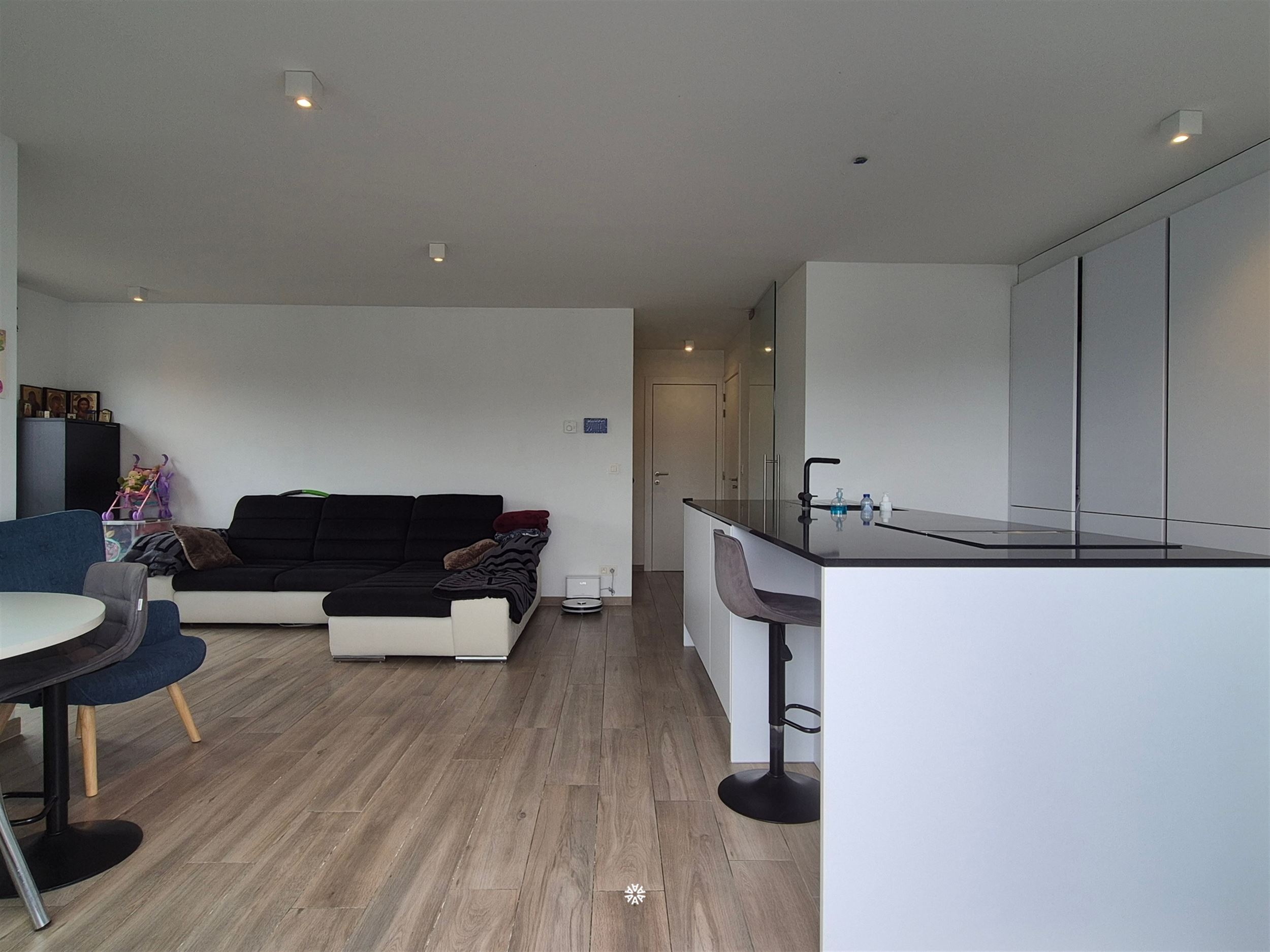 Luxueus laag-energie appartement met garage in Sint-Niklaas - foto 2
