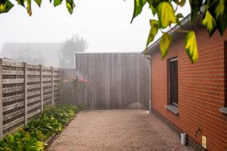 Welkom in de Begonialaan 21 te Wervik!In een rustige en kindvriendelijke woonwijk vinden we deze op te frissen vrijstaande bungalow terug. De woning...