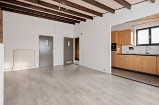 Appartement gelegen vlakbij het centrum van Balen, op loopafstand van de winkels. Dit appartement situeert zich op de 1ste verdieping. Het...