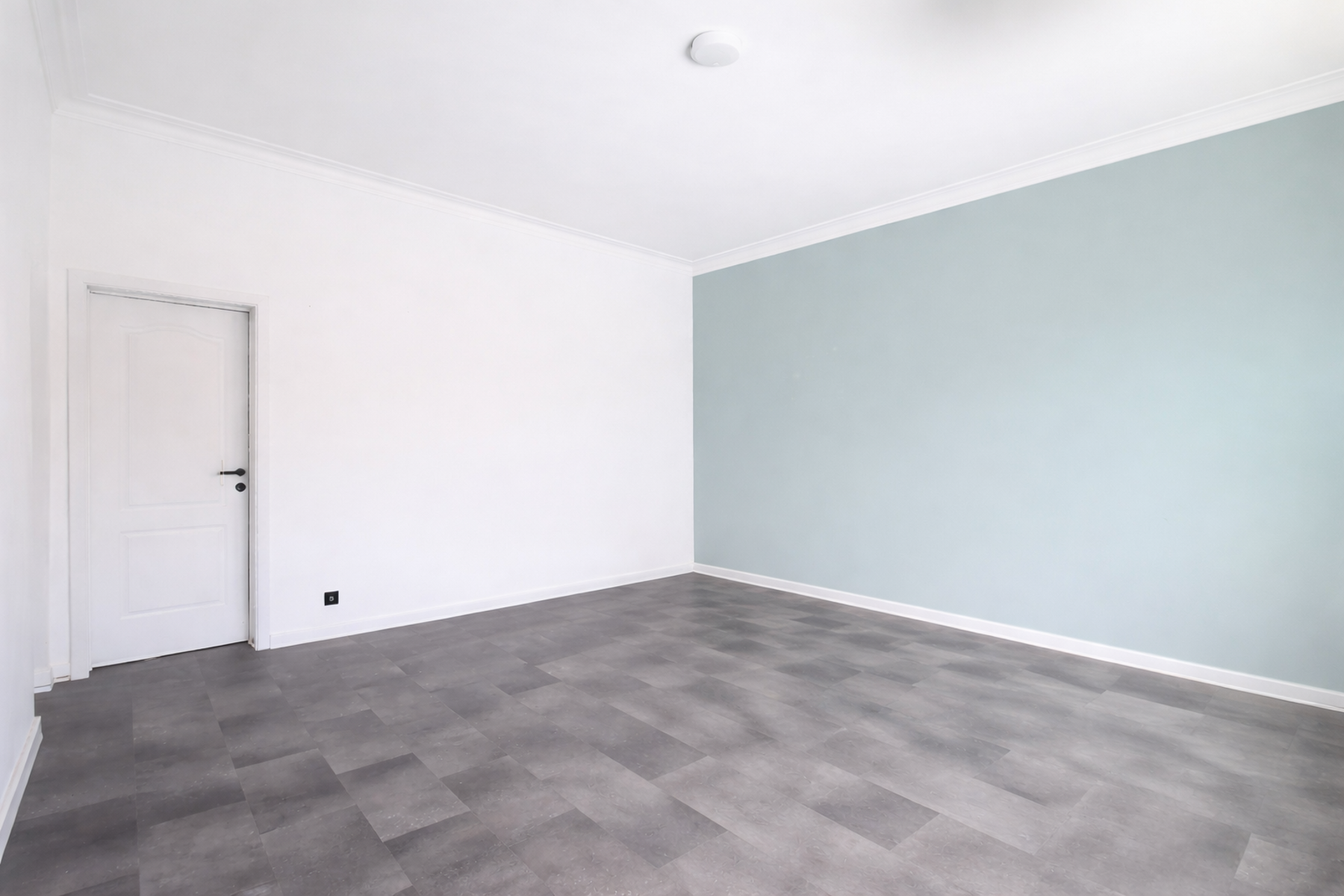 INSTAPKLAAR APPARTEMENT MET STADSTUIN CENTRUM MORTSEL - foto 2