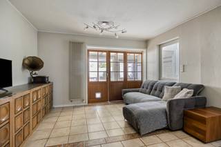 Welkom in Aarschot! Deze ruime rijwoning geniet van een uitstekende ligging aan de rand van de stad. Winkels, scholen en openbaar vervoer...