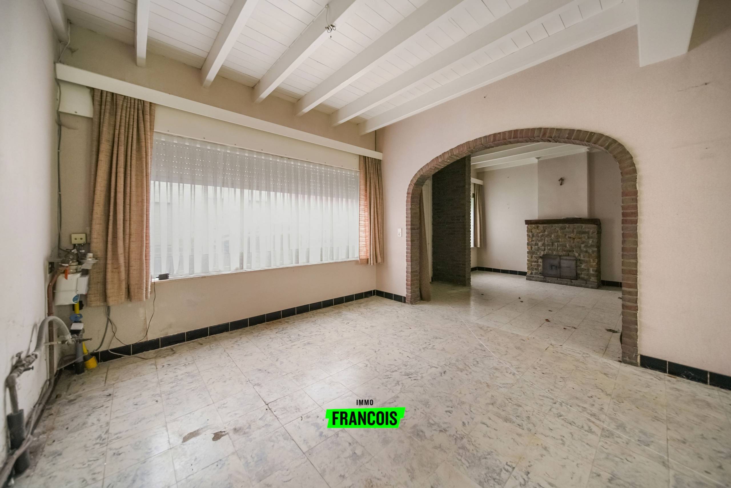 Ruime te renoveren woning op een perceel van 1.517 m² in Haringe te koop! - foto 4