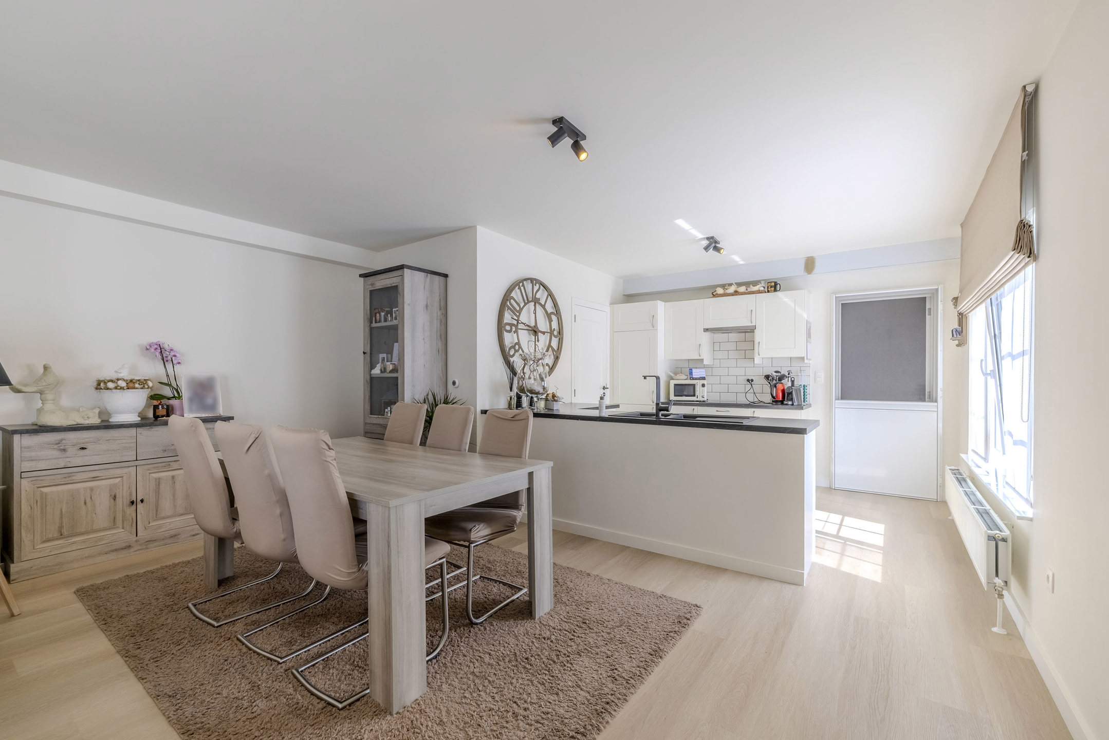Instapklaar appartment met tuin & staanplaats - foto 4