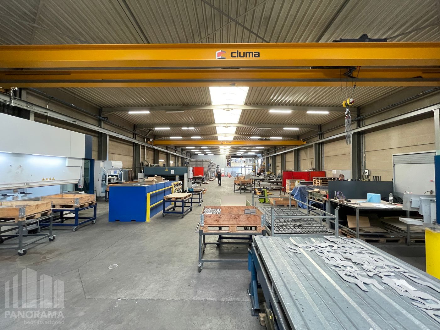 HOOGWAARDIG UITGERUSTE BEDRIJFSSITE VAN 5.549 m² TE KOOP IN ZWEVEZELE - foto 5