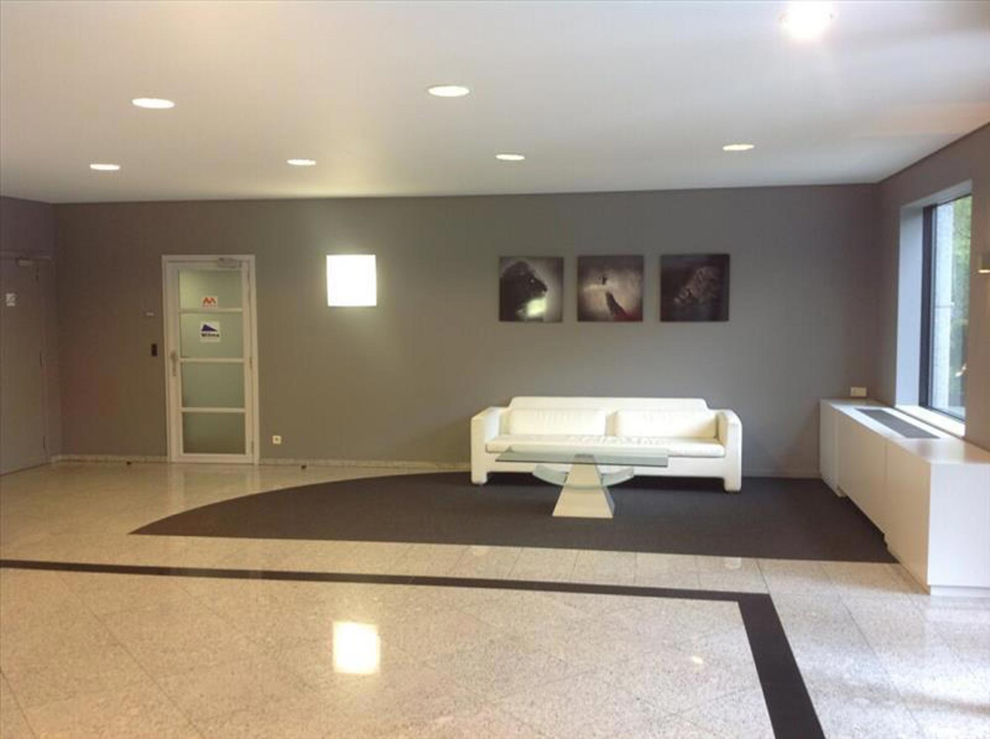 Commercial for rent in Auderghem - photo 3