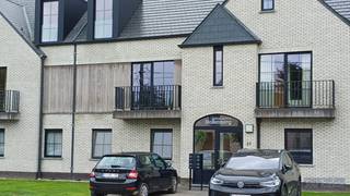 Nabij het centrum van Lubbeek gelegen, een gezellig duplex appartement met 2 slaapkamers, modern ingerichte keuken, ruim terras met zicht op...