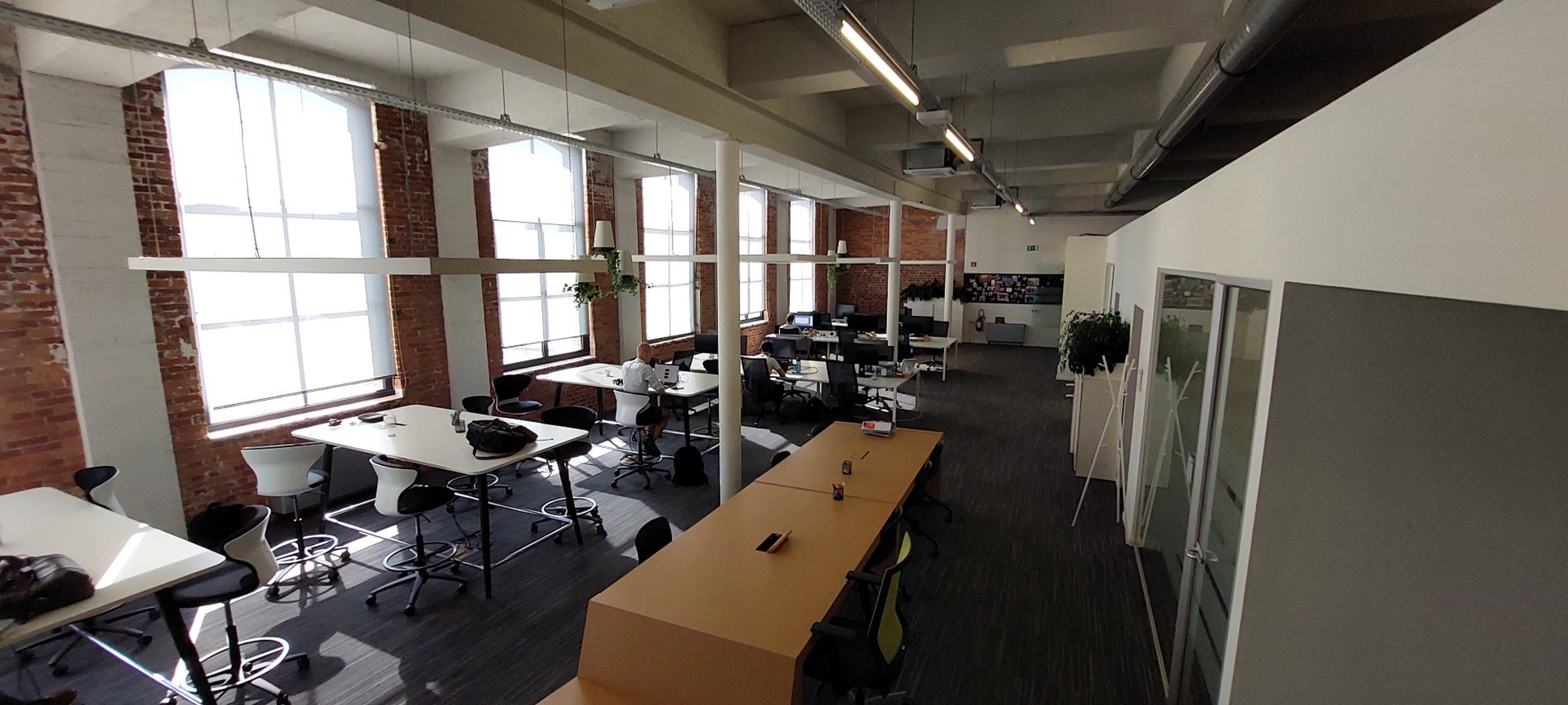 Top afgewerkt kantoor van 530m² nabij de Leieboorden - parking beschikbaar - foto 3