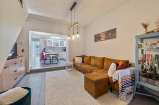 zoek naar een perfect onderhouden woning met karakter én comfort? Dan is dit instapklare huis misschien wel jouw nieuwe thuis. Gelegen op...