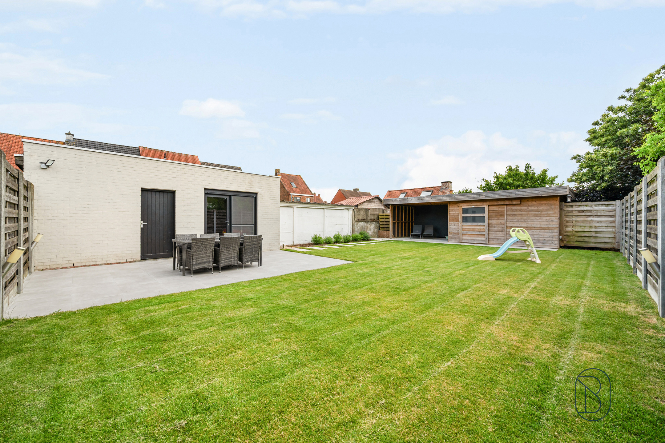 Ruime gezinswoning met 4 slk, zonnige tuin en garage - foto 4