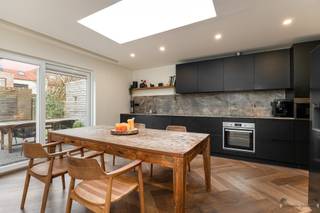 Boekweitstraat 51 - 2900 Schoten - Welcome to Boekweitstraat 51, a charming semi-detached building in a quiet cul-de-sac. Thanks to the lack...