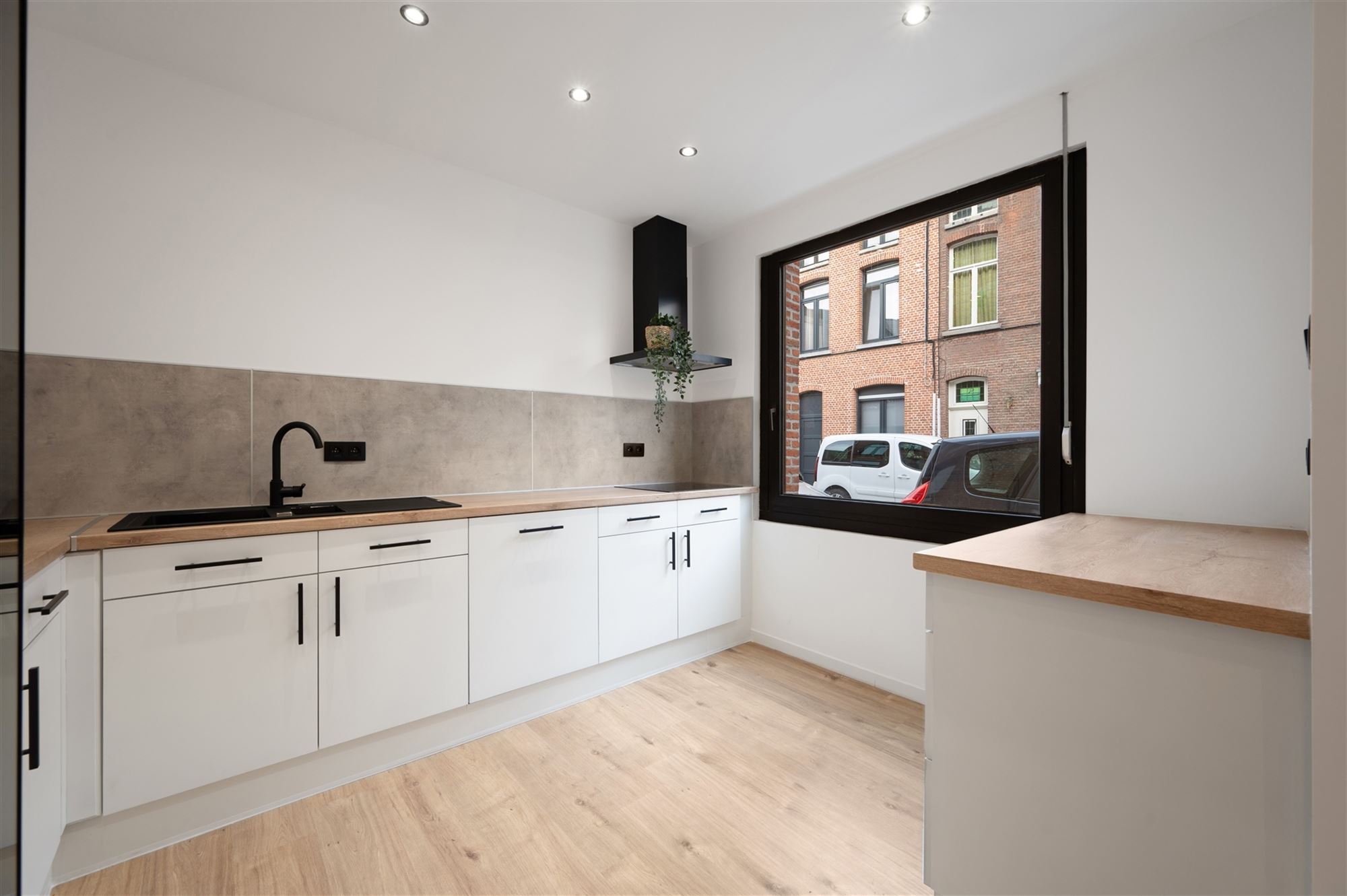 Vernieuwde woning met 3 kamers en tuin in rustige straat - foto 4