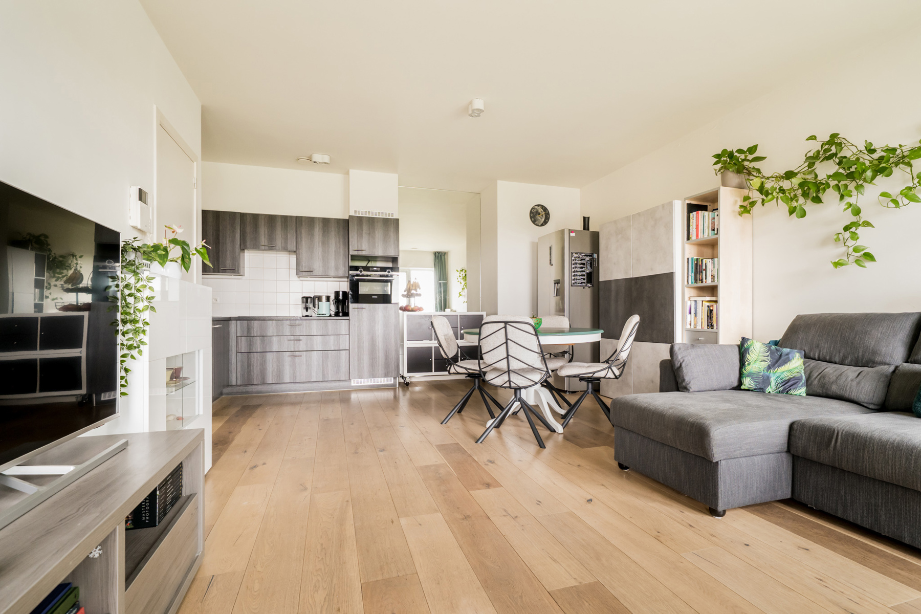 APPARTEMENT OP STRATEGISCHE LIGGING MET VEEL TROEVEN  - foto 4