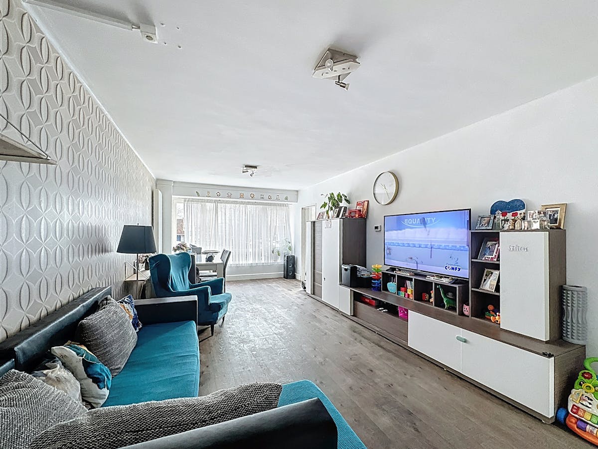 2-slaapkamer-appartement te huur in het centrum van Beerse - foto 3