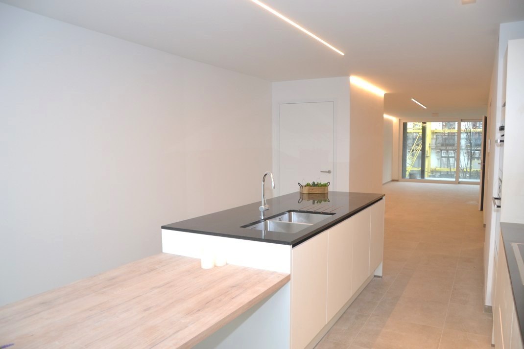 Luxe-appartement met 2 slaapkamers nabij de Grote Markt! - foto 3