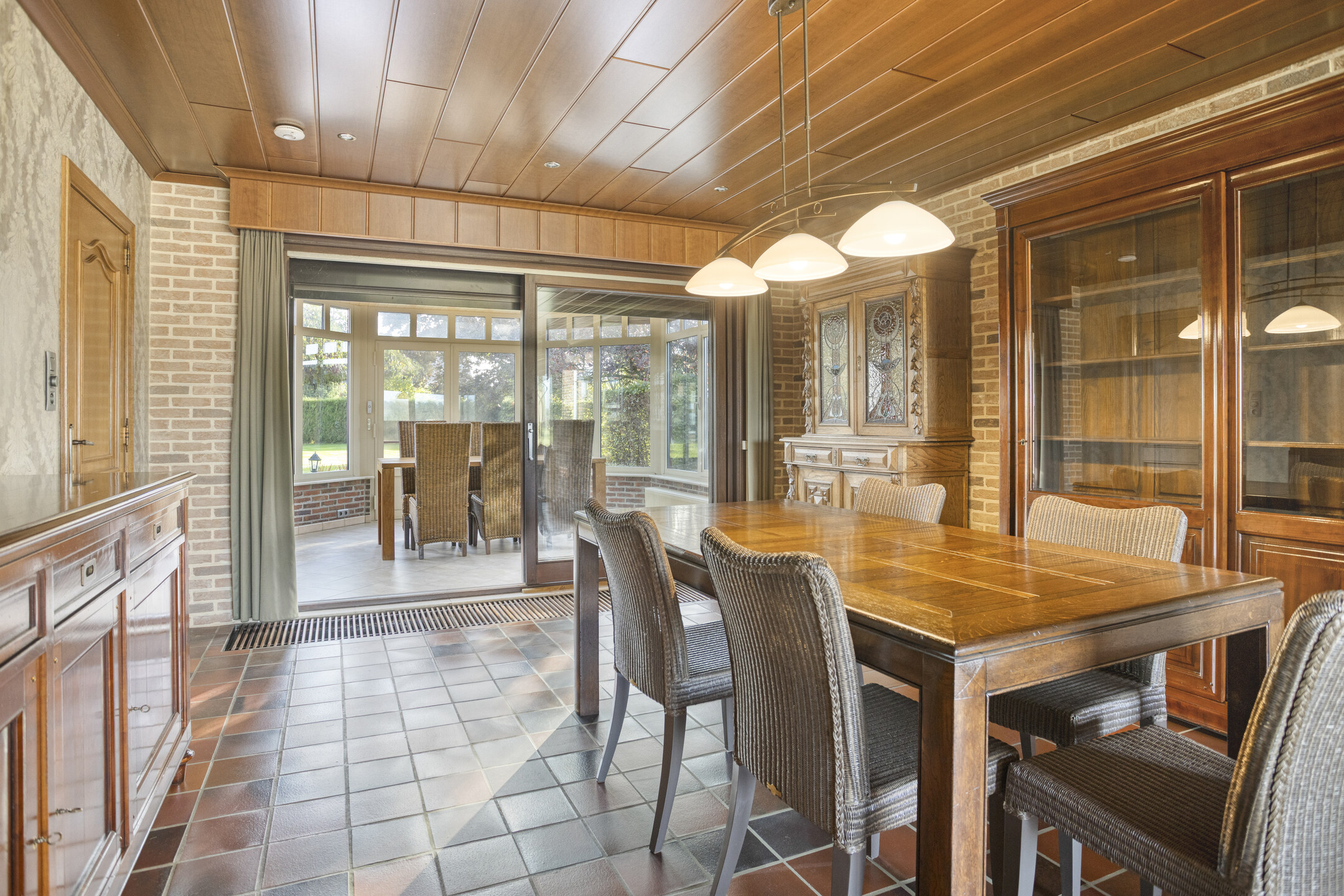 Gelijkvloerse woning met prachtige tuin op top locatie! - foto 4