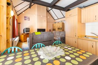 Oostduinkerke: vakantiewoning te koop aan het meer in Sunparks.Droomt u van een eigen stekje aan het water? Deze charmante vakantiewoning met...