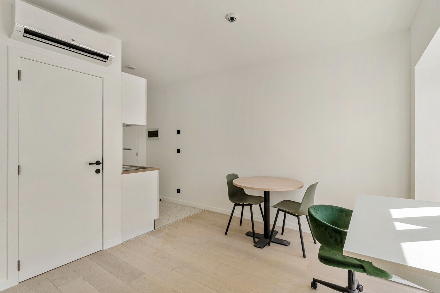 Bent u nog op zoek naar een mooie studio voor het academiejaar '26-'27? Nieuwe studio's, onmiddellijk beschikbaar voor eigen gebruik of verhuur! - foto 4