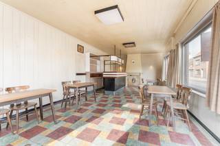 Voormalig te renoveren café ‘De boshoek’ met woonst bestaande uit: het café zelf,  kamer op het gelijkvloers die kan gebruikt worden als slaapkamer...
