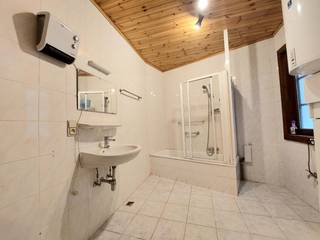 residentie "Villa Elisabeth" 10 minuten stappen naar het strand, winkels net om de hoek, ....Gezellig appartement in een residentie met slechts 4...
