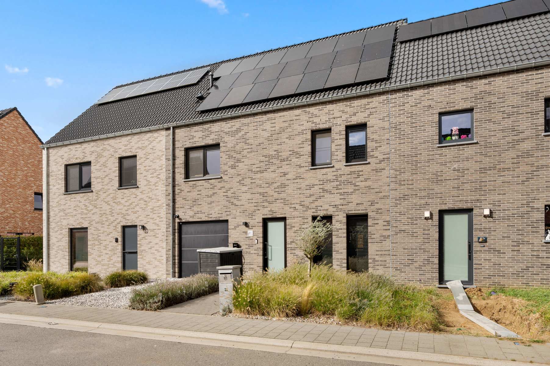 Instapklare gezinswoning in rustige woonwijk - foto 3