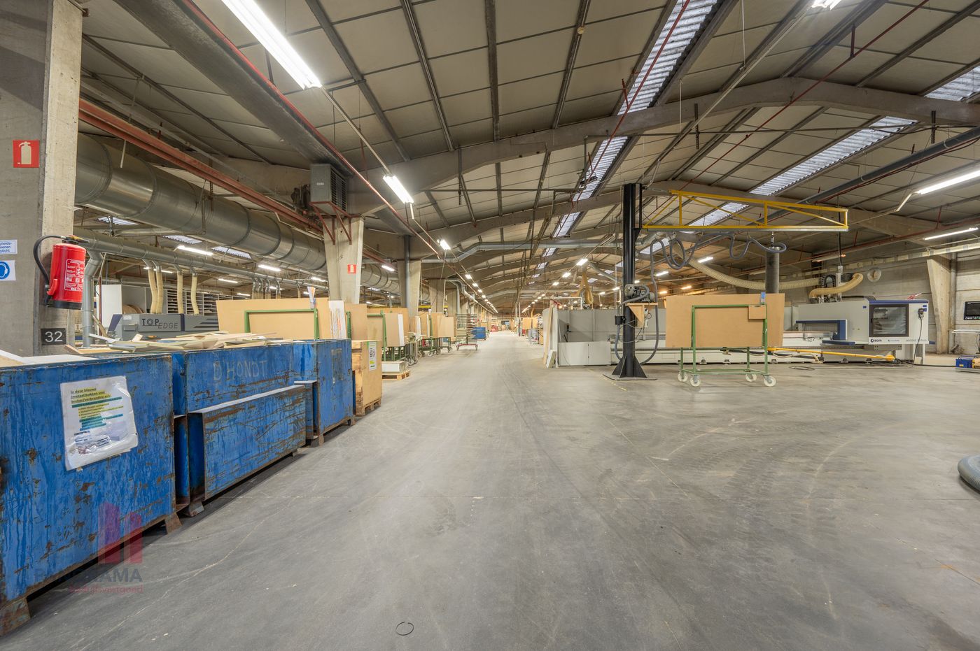 Polyvalent bedrijfsgebouw met magazijn/kantoren/showroom nabij de E17 - photo 3