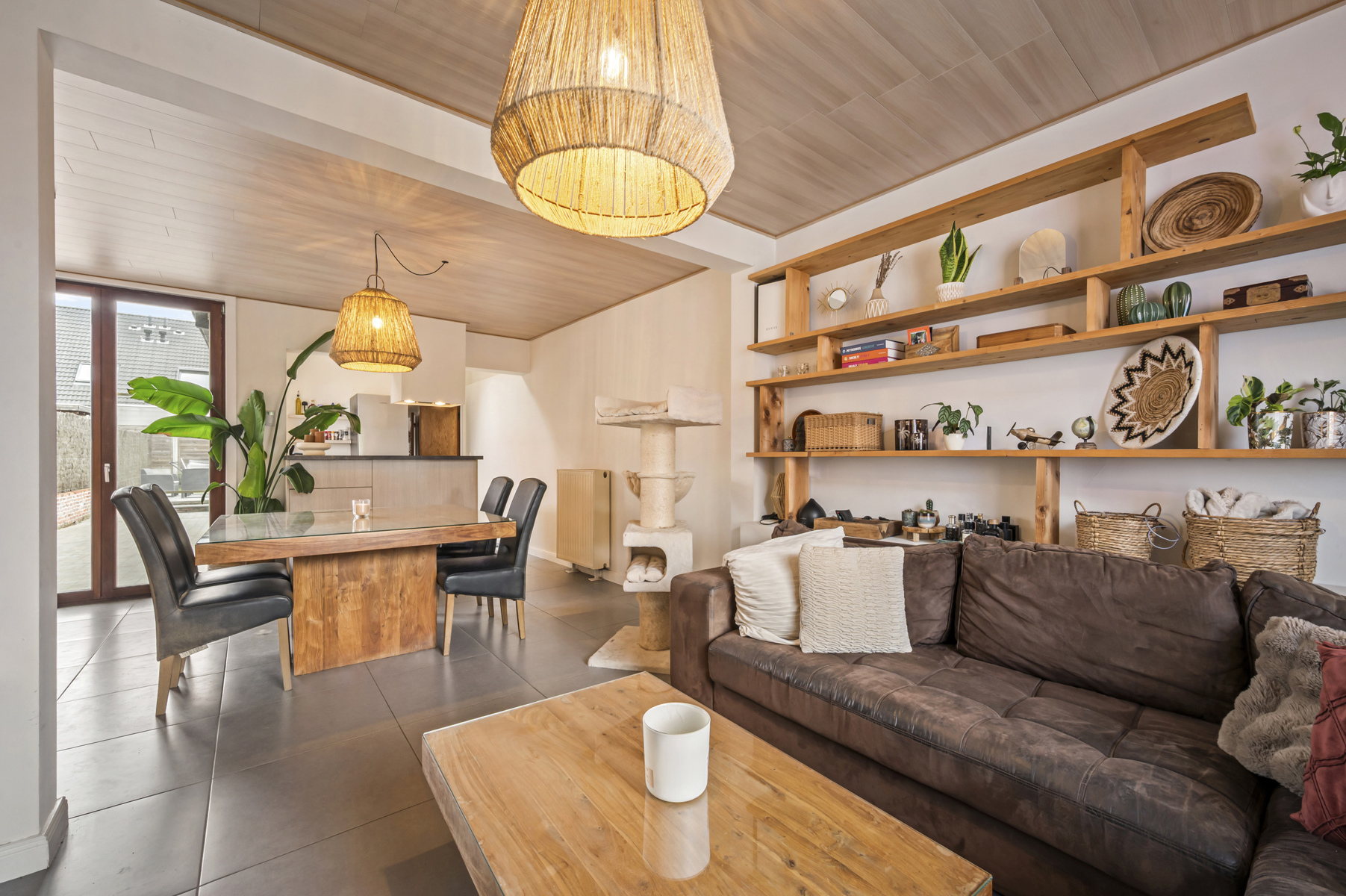 Instapklare woning mét uitweg en zonnige tuin vlakbij centrum staden - foto 2