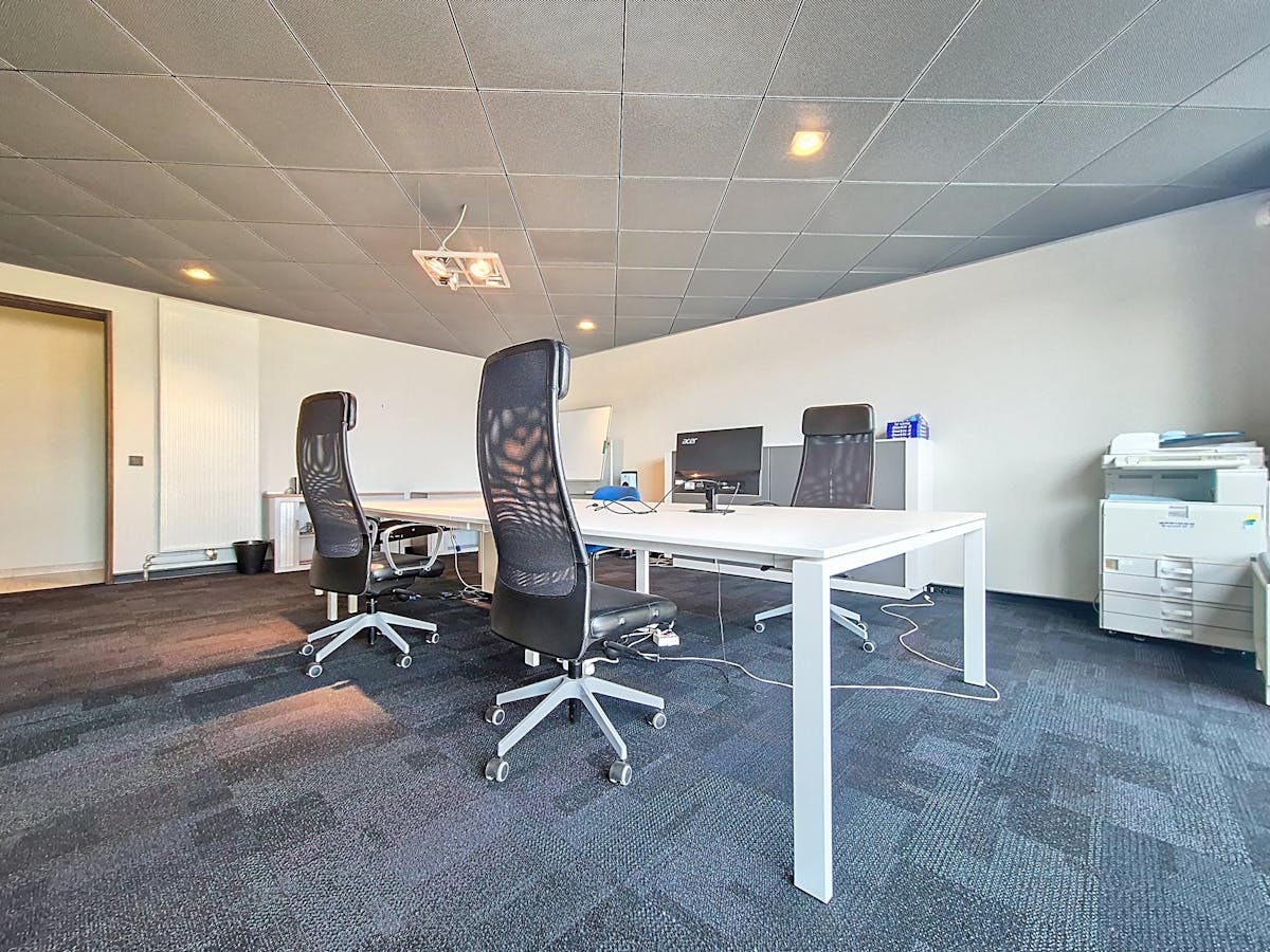 Instapklaar kantoor (257 m²) te huur nabij Gent-Dampoort - foto 1