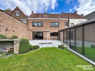 This spacious and bright home is perfectly located in the center of Oostkamp, close to shops, schools, public transport, and major roads.The property...